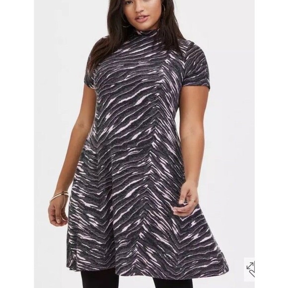 Torrid Dark Grey Pink Zebra Hacci Mock Neck Trapeze Dress Womens Size 3 (3X) - Picture 1 of 8